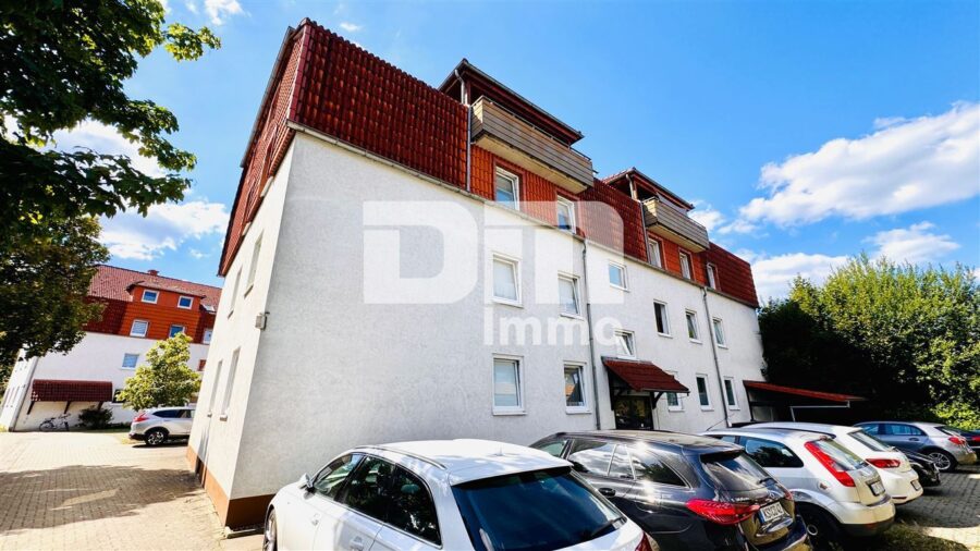 (R)eserviert!WE3 - Moderne Dreizimmerwohnung BJ 1991 mit sonnigem Balkon in zentraler Lage - Frontansicht